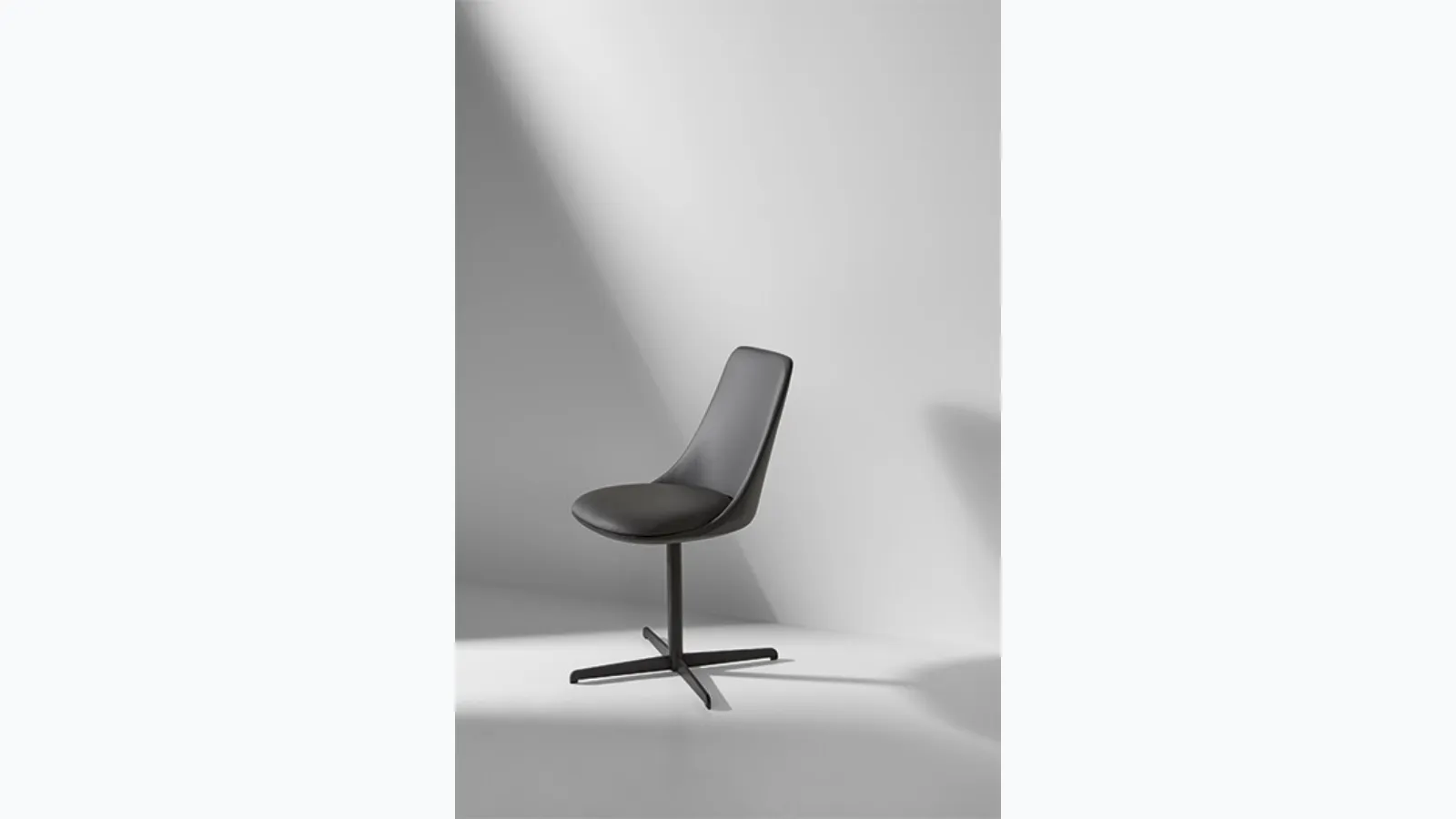 Itala Office chair by Bonaldo.