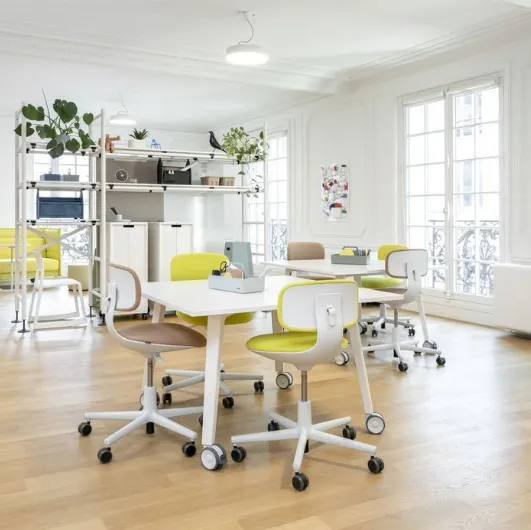 Joyn 2 Meet Vitra's operational desk