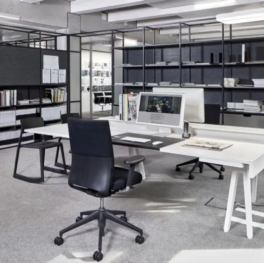Kado Office by Vitra is a mobile office.