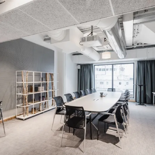 Guest chair and MedaSlim waiting chair by Vitra.