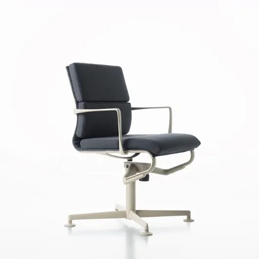 Meetingframe Soft operational chair by Alias.