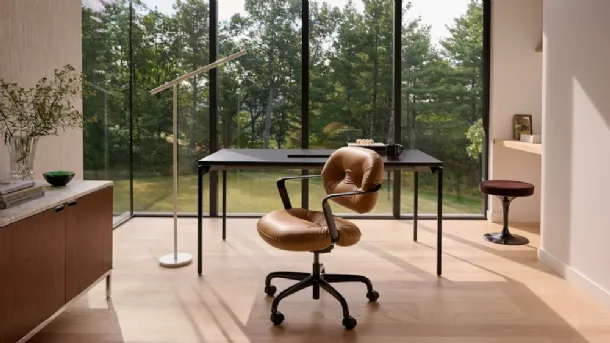 Operative Task Chair Morrison by Knoll.