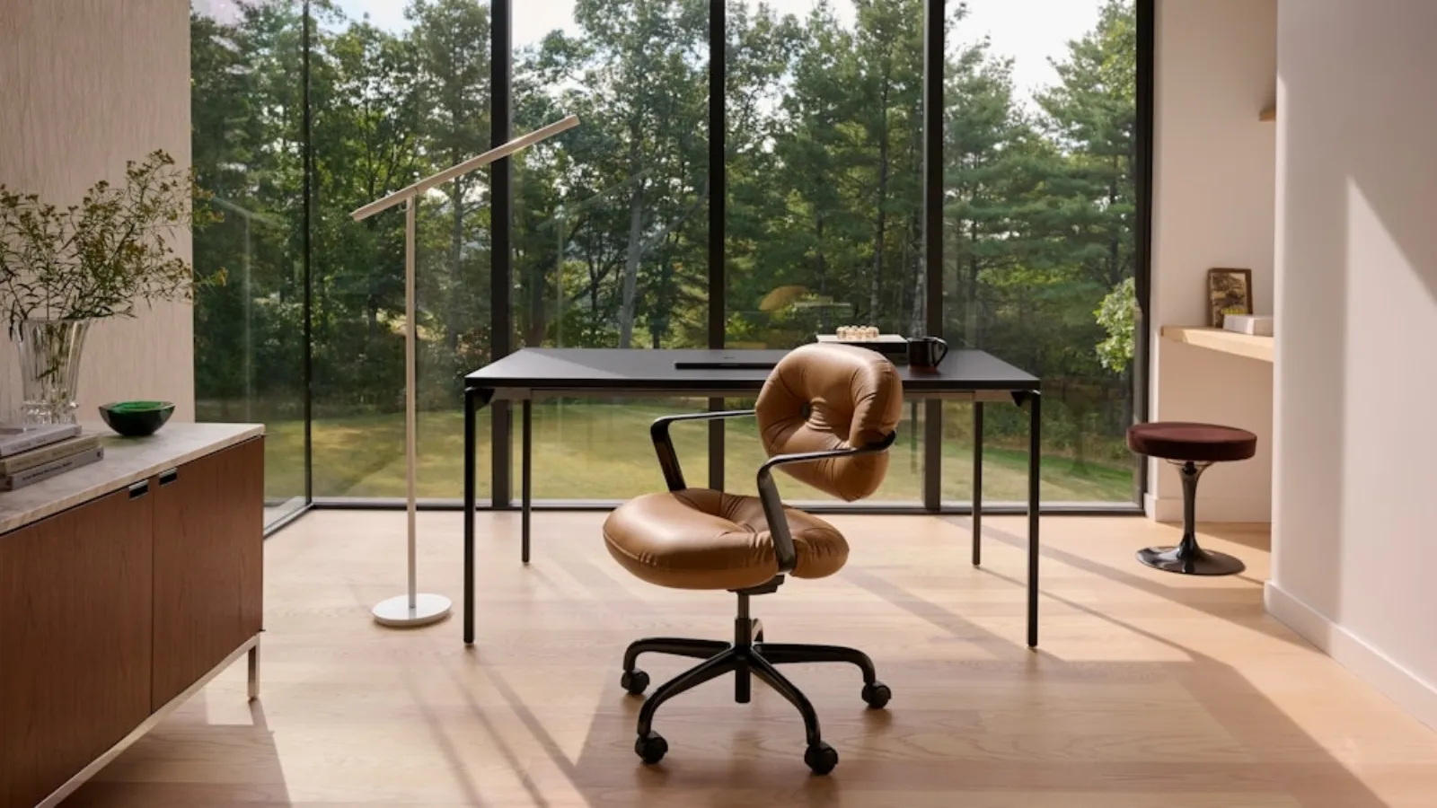 Operative Task Chair Morrison by Knoll.