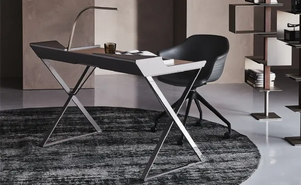 Qwerty Operational Desk in steel and leather by Cattelan Italia.