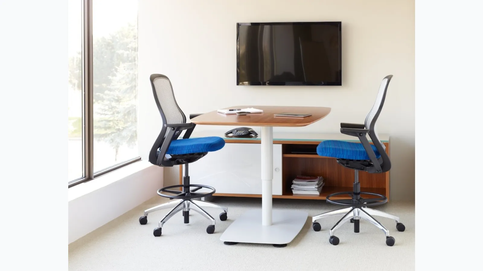 Knoll's ReGeneration Operative Chair.
