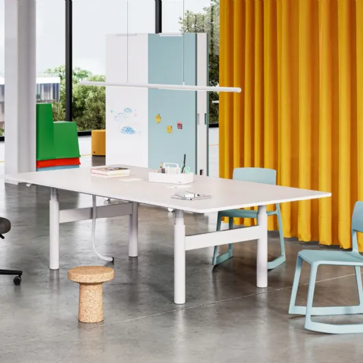 Tyde 2 Meeting Tables by Vitra Operational Desk
