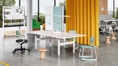 Tyde 2 Meeting Tables by Vitra Operational Desk