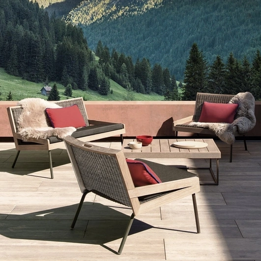 Outdoor lounge set in Teak and Flat Rope by Ethimo.