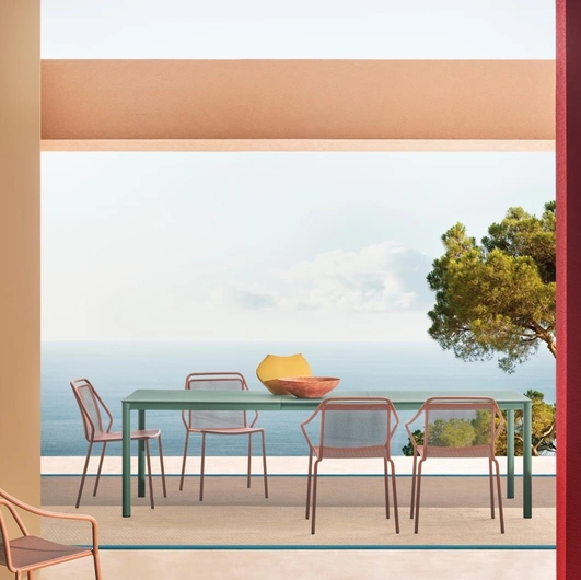 Pedrali Alu extendable table
