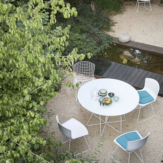 Bertoia Side Chair Outdoor by Knoll.
