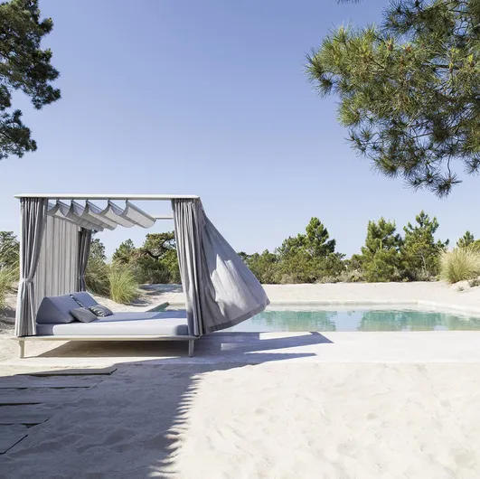 Aluminum and fabric Sunmoon gazebo by Varaschin.