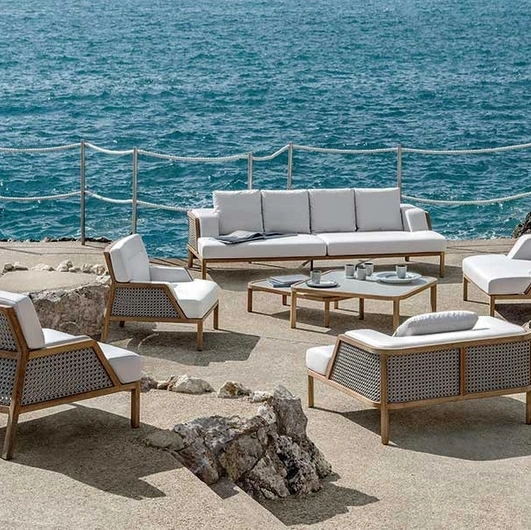 Outdoor living room Grand Life in Teak and Rope Light by Ethimo