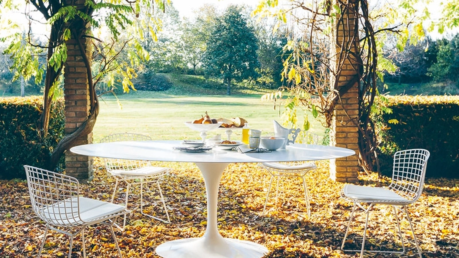 Knoll Saarinen Outdoor Dining Table