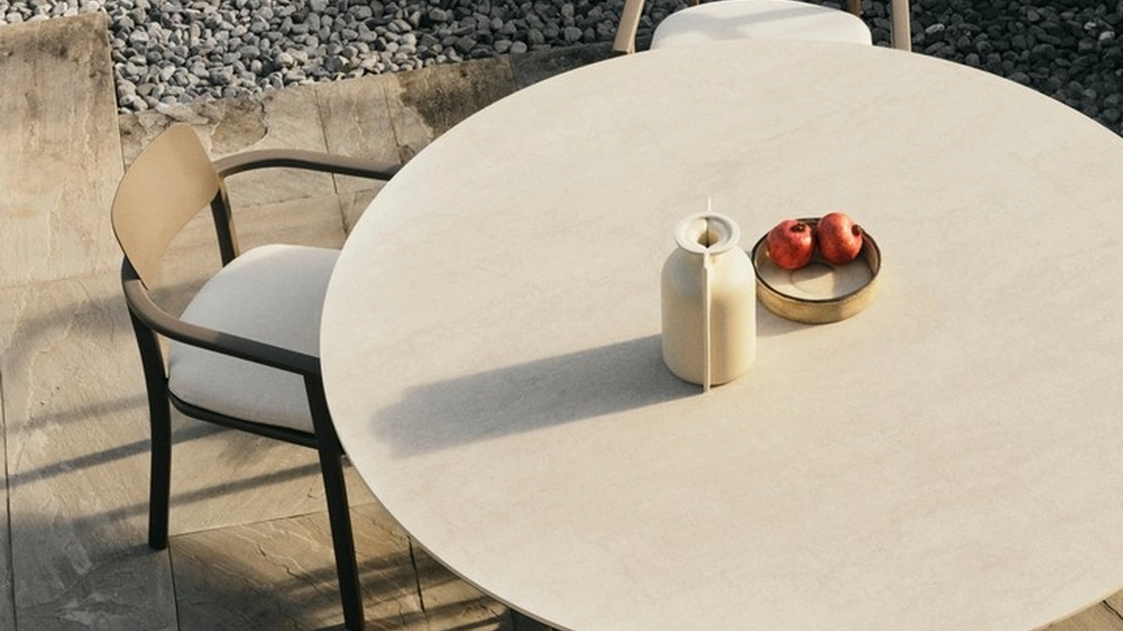 Makena chair in aluminum by Bizzotto