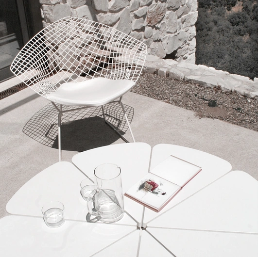 Tavolino Petal® Coffee Table by Knoll