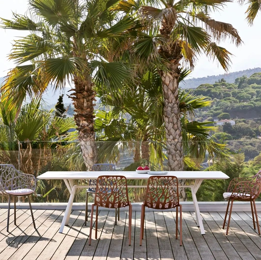 Rectangular table in painted aluminum Radice Quadra by Fast.