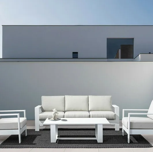 Baltic living room in aluminum and fabric by Bizzotto