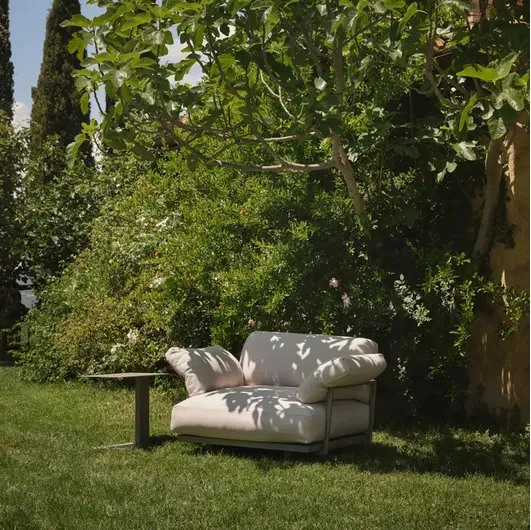 Solaris Evo armchair by Fast