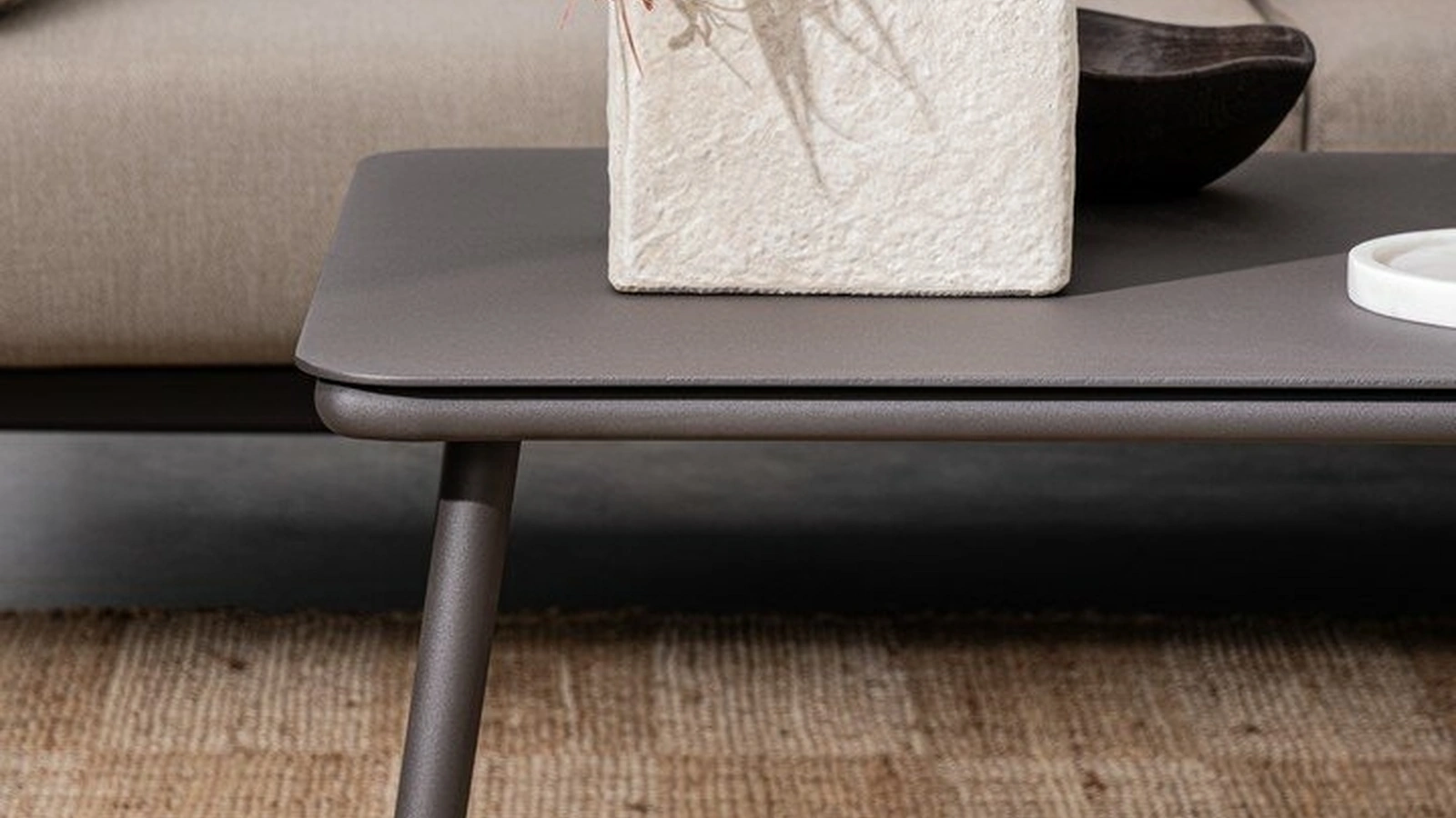 Spike painted aluminum coffee table by Bizzotto
