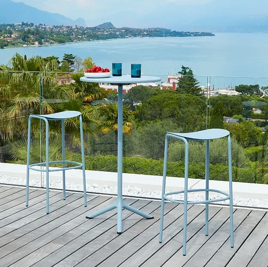 Metal stool Trick by Scab Design