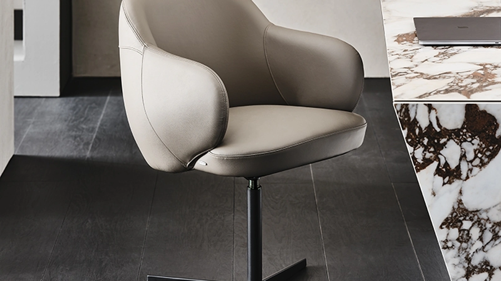 Bombè X Directional Armchair by Cattelan Italia
