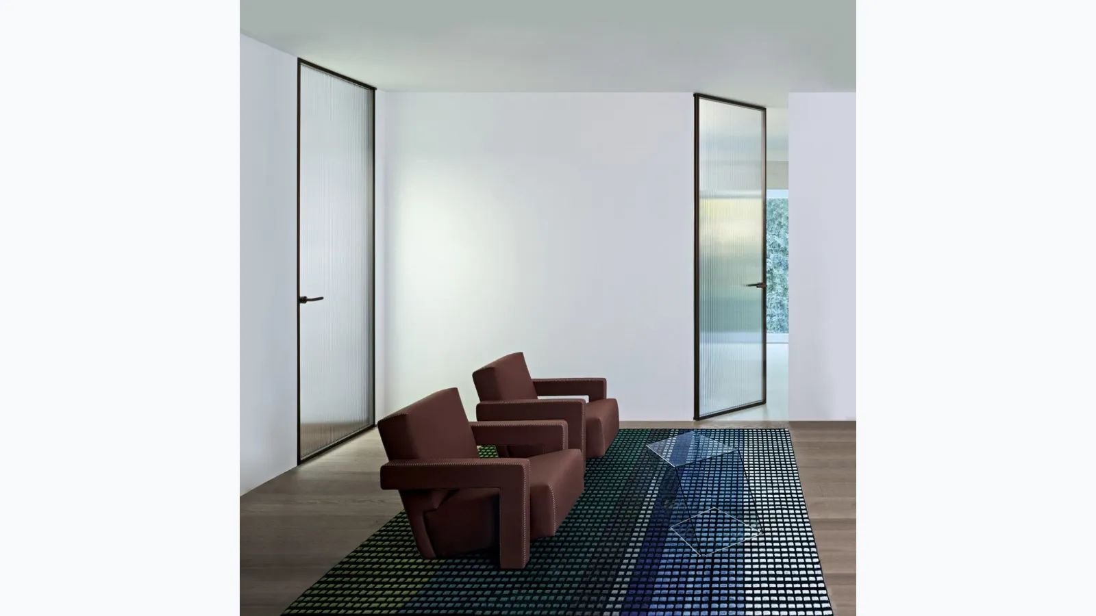 Italien Glass Aladin Swing Plain Mono interior door.